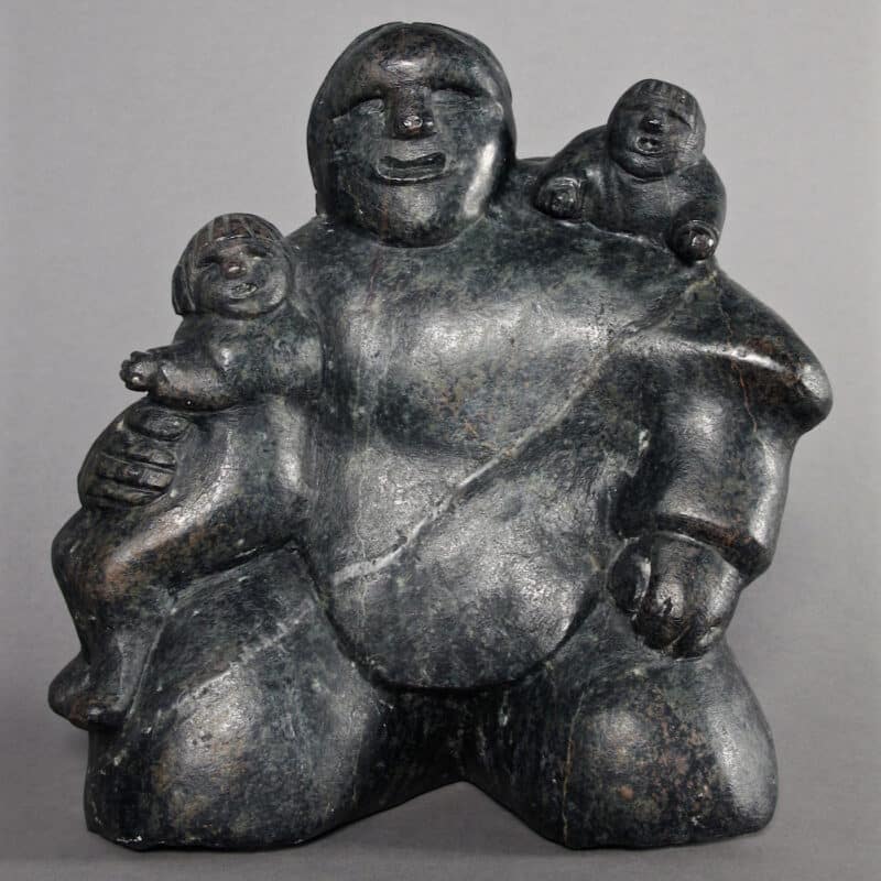 Mère avec deux enfants par Martha Tickie